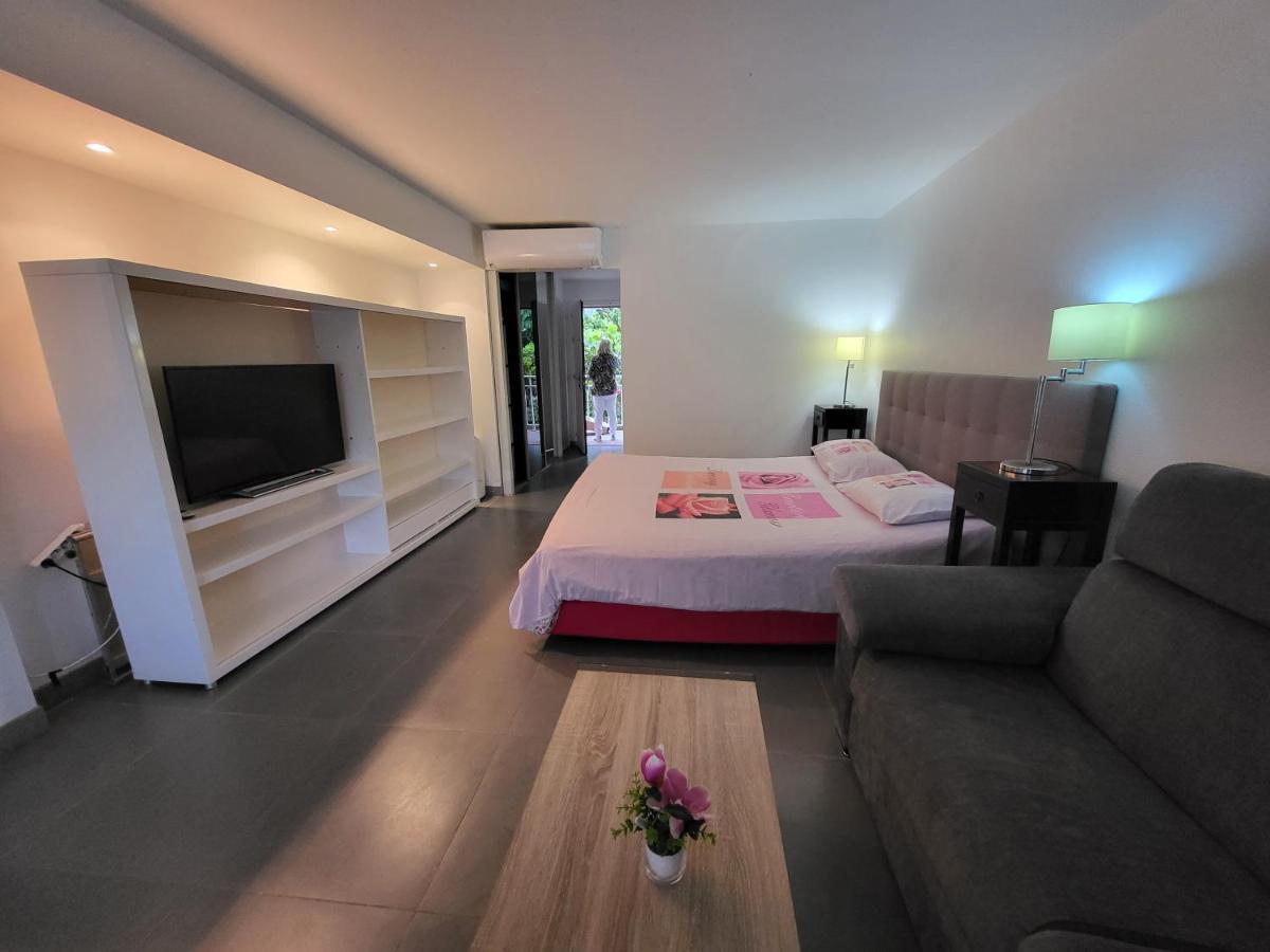 Residence Appartement La Vieille Tour Le Gosier  Eksteriør billede